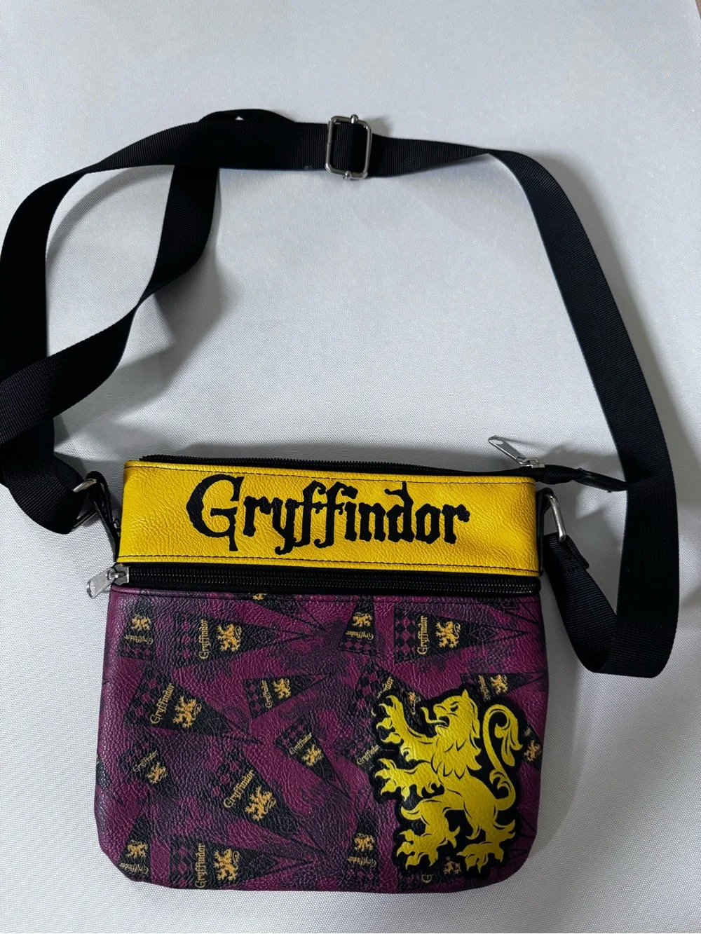 Harry Potter small Crossbody Bag in Yellow and Maroon